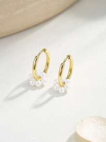 1 par de pendientes de aro elegantes con números romanos y adornos de perlas de estilo vintage minimalista para mujer, adecuados para usar en ocasiones casuales, fiestas, citas y uso diario