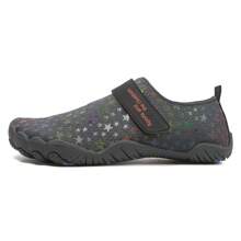 Os Novos Sapatos de Montanha Feios estão Cheios de Estrelas e são Sapatos de Praia Leves e Antiderrapantes para Casais