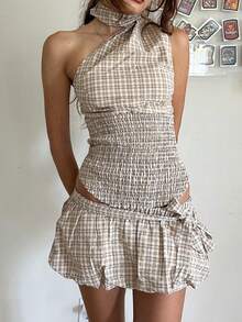 Women Summer Gingham Skirts Set Y2K Sleeveless Halter Crop Top Backless Camisole With Low Waist Bow Belted Bubble Skirt 2 Piece Outfit - 卡其色 - 查看 1