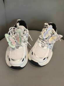 1 Stück neue Frühlings Schmetterling Schuhblume Schuhschnalle, super feenhaft und süße Schuh Dekoration, handbestickt mit Schmetterling, Kinder