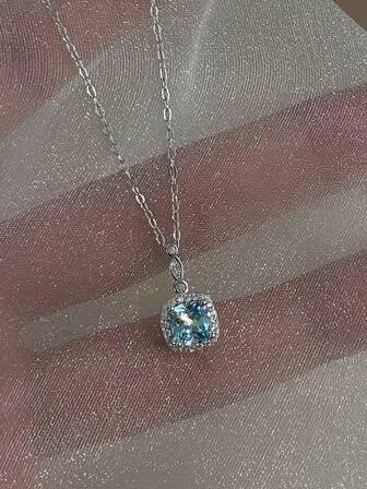 4 件套海洋心形蓝色立方体首饰套装项链、耳环、戒指，是送给女朋友、日常佩戴和特殊场合的完美礼物