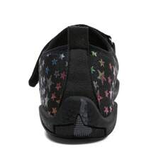 Os Novos Sapatos de Montanha Feios estão Cheios de Estrelas e São Calçados de Praia Leves e Antiderrapantes para Casais