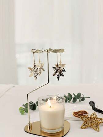 1pc Nordic Style Luxury Stainless Steel Triangle Rotatable Candlestick, Hollow Carved Candle Holder, Auto Rotation Aromatherapy Candle Stand, Rust-Proof Home Decor, Suitable For Christmas, Valentine's Day, Wedding, Birthday Party, Romantic Candlelight Dinner