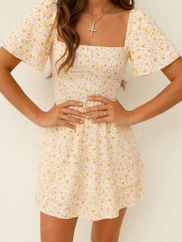 Vestido curto feminino com estampa floral, manga bufante, franzido, decote quadrado, costas abertas, casual, estilo boêmio, para férias de verão