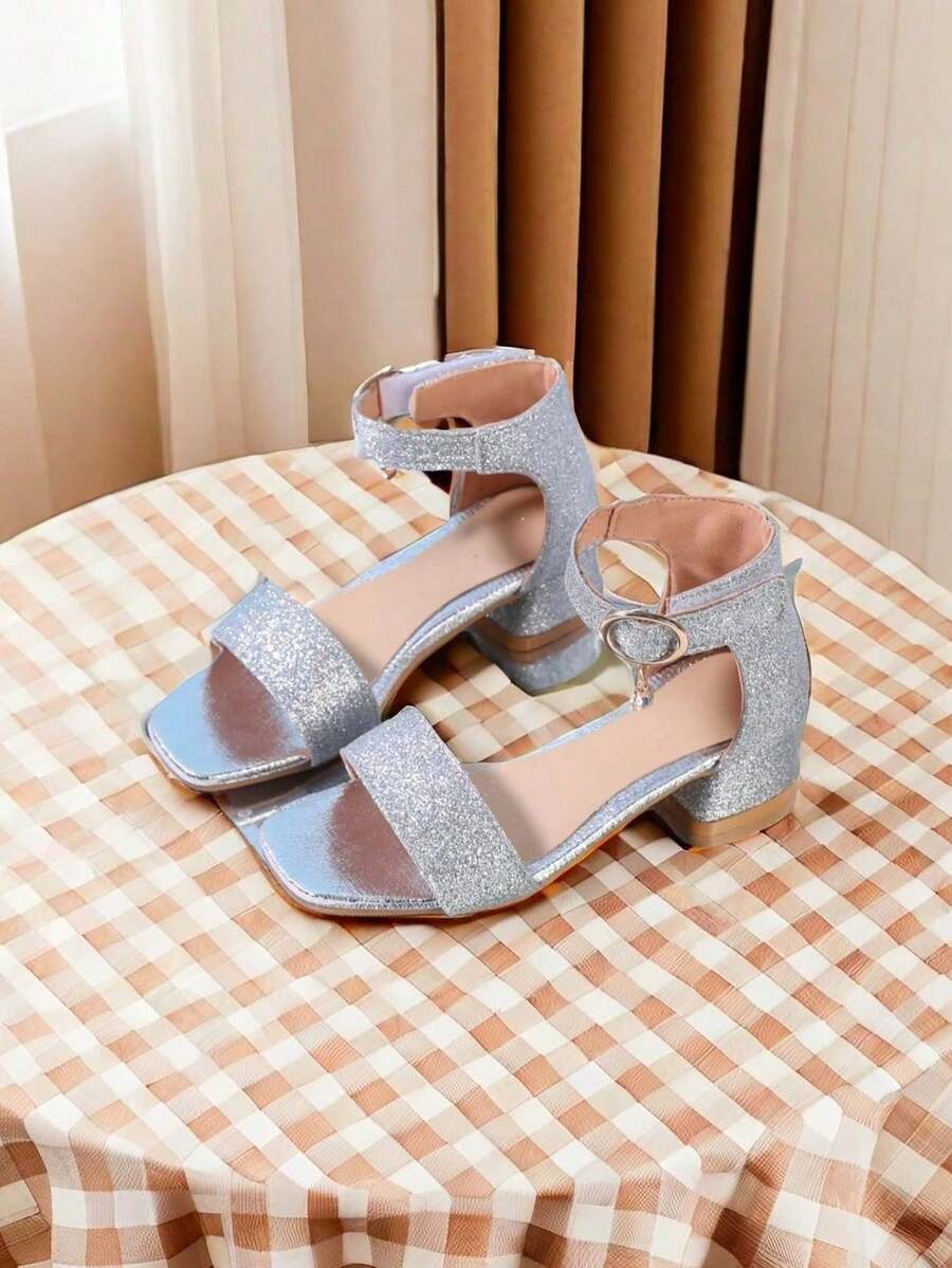 1 双女童银色闪亮露趾凉鞋，时尚百搭 - 銀色 - 查看 1