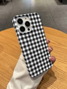 1pc Black Plaid Pattern Silky Smooth Creative Design Phone Case Compatible With IPhone11 To IPhone16 Models, Including Pro And Max Versions. An Ideal Birthday Gift For Loved Ones, As Well As Gifts For Valentine's Day, Easter, Festival, And Birthdays. Hard PC Material, Lightweight And Naked Phone Feel. Waterproof Shockproof Anti-Fall Scratch Resistant