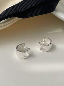 GAGAFEEL 1 对甜美可爱、时尚百搭、小众设计 S925 镂空小心形耳环，适合女性日常佩戴，可作为送给女朋友的礼物