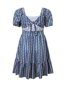 大码女式新款夏季方领泡泡袖连衣裙，蓝白格子甜美青春，腰部收紧荷叶边下摆，适合花园野餐、女友约会、毕业季