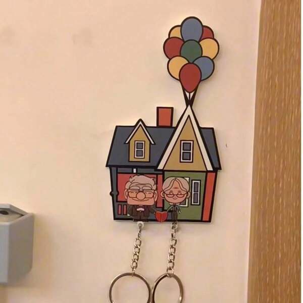 Disney 1pc Couple Key Holder Shared Keychain Hanger Door Prevent Loss Key Pendant Lover House Up Moive Key Ring Home Decor For Teenageirl Gift