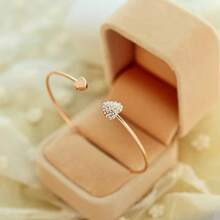 Brazalete joya con diseño único minimalista con forma de corazón de rhinestone