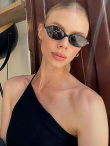 女士优质塑料椭圆形镜框复古时尚眼镜，可爱的设计师眼镜，时尚的圆形色调，光滑的表面，适合日常生活和旅行，是追求时尚和舒适的女性的最佳选择