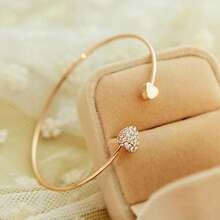 Brazalete joya con diseño único minimalista con forma de corazón de rhinestone