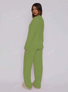 Conjunto Casual Solto de Mulheres para Outono e Inverno, Conforto em Casa, Composto por Top de Manga Longa com Lapela e Abotoamento Único e Calça Reta, Cor Sólida