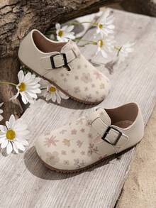 A Pair Of Children's Flat Bottomed Round Toe Shoes For A Little Girl, Designed With Small Floral Patterns And Hook And Loop On And Off, Lightweight, Comfortable And Fashionable, Suitable For All Seasons, Daily Travel And Outdoor Vacation Wear - Multicolor - View 4