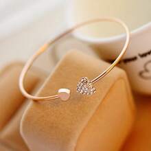 Brazalete joya con diseño único minimalista con forma de corazón de rhinestone