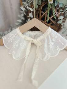 1 pieza Babero ajustable para niñas pequeñas con bordado y borde floral, apropiado para uso diario y festivales, regalo