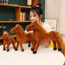 Juguetes de peluche realistas y lindos de caballos blancos pequeños, que incluyen caballos pequeños, caballos marrones, caballos negros, caballos blancos y caballos amarillos, muñecas, animales de peluche grandes, caballos lindos y creativos, muñecos de abrazo de la vida real, juguetes para niños, regalos de cumpleaños y diversos regalos festivos, decoraciones de sofá y decoraciones de habitación, peluches.