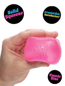 Schylling Needoh Stress Cube Ooze 减压球非常适合拉伸、挤压和舒缓玩具，可随时减轻焦虑，可用于课堂、户外、公司减压，具有超强挤压力，可始终保持方形，非常适合桌面装饰、班级奖品、派对礼品和节日礼物！ - 万圣节礼物偏好