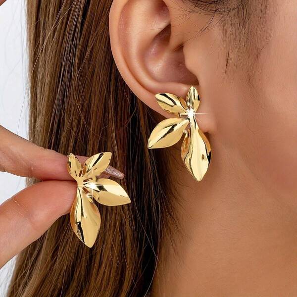 1 Pair Luxury Floral Stud Earrings For Women, Stainless Steel, Fashion Jewelry For Daily Wear And Party, Versatile Ornaments, Unique Earrings