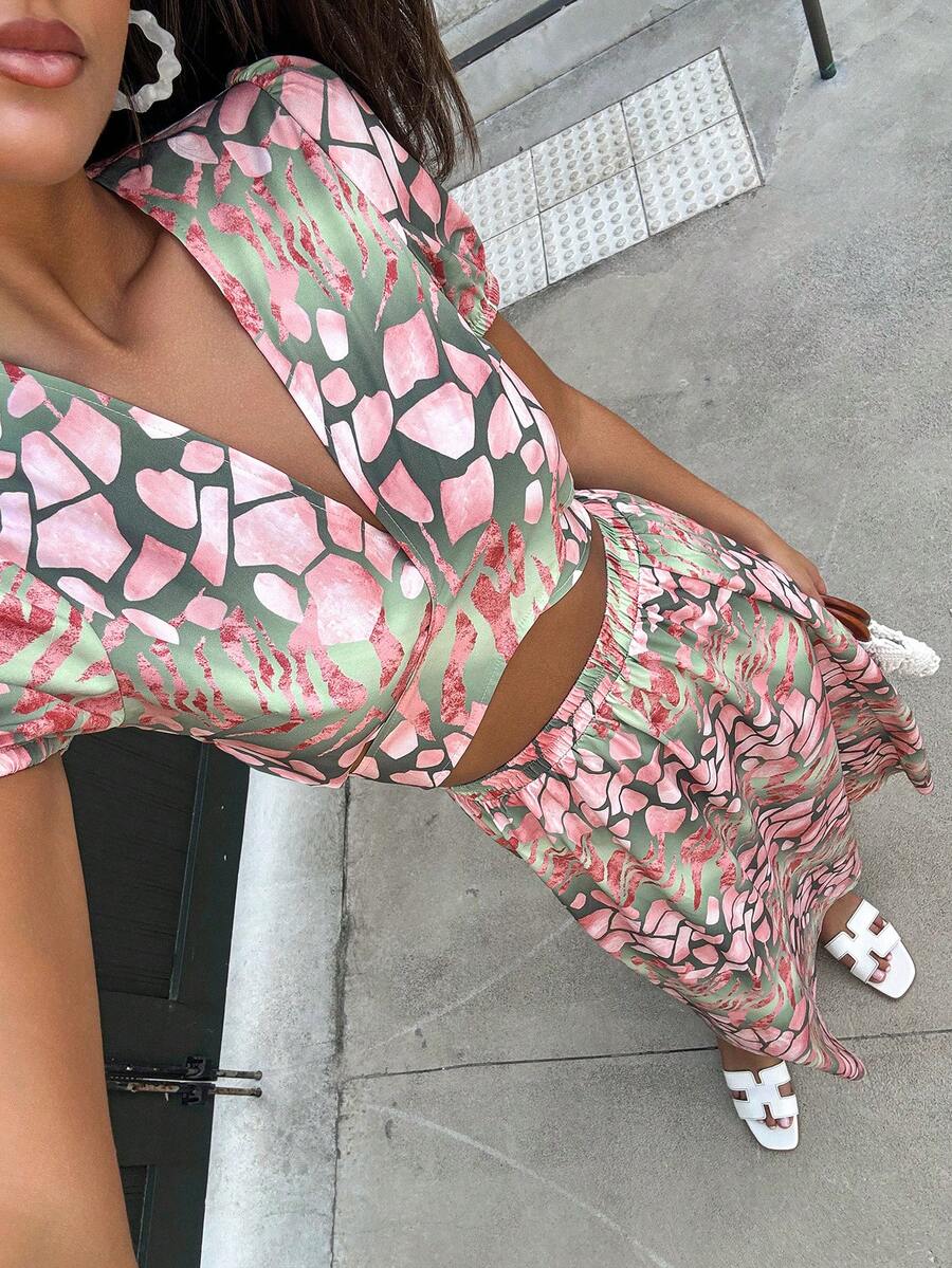 2pcs/Set Women All-Over Print Twist Front Crop Top With Bubble Short Sleeves & Mini Skirt - Multicolor - View 1