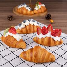1pc 6.57inch Premium PU Realistic Croissant Bread Model, Cream Ice Cream Bread Model, Artificial Soft Bread, Fake Food Toy, Home Decor, Display For Home, Desktop, Photography Props, Stage Performance, Christmas & New Year Gift