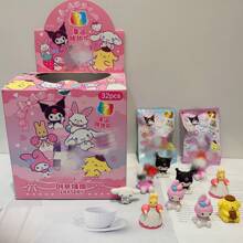 Sanrio 8 Sacolas Surpresa Sanrio com Borracha de Desenho Animado, Lindas Caixas Surpresa para Papelaria Estudantil, Rascunhos para Limpar, Volta às Aulas, Prêmios Escolares, Presentes de Aniversário, Presentes para Festas, Presentes para Festivais, Material Escolar, Presentes para Crianças na Escola