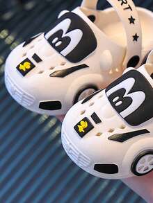 一双夏季新款卡通汽车儿童洞洞鞋防滑软底室内外沙滩拖鞋