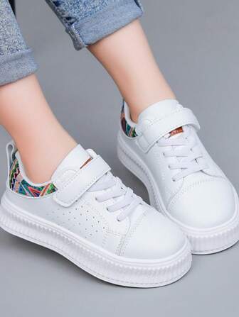 1 paire de baskets décontractées à bout rond, chaussures de sport à bandes magiques antidérapantes plates pour garçons et filles