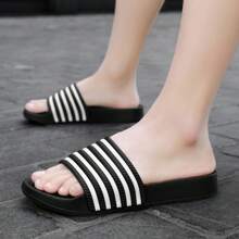 Größe Sommer 40-48 Herren Hausschuhe Outdoor Bequeme Herren Freizeitschuhe Leicht Rutschfest Hausschuhe für Zuhause Strapazierfähig Atmungsaktiv Herren Sandalen Outdoor Alltäglicher Gebrauch Herrenschuhe (asymmetrisches Muster)