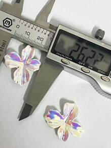 Accesorios DIY de acrílico, funda de teléfono con pegamento crema, pasadores para el cabello, materiales de accesorios decorativos, accesorios barrocos, pendientes hechos a mano DIY, tocados, zapatos, accesorios de ropa. Este producto se utiliza ampliamente en decoración, colgantes
