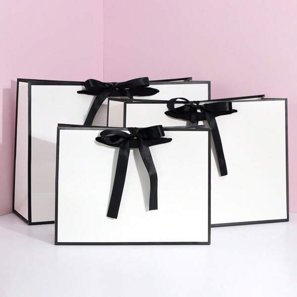4 pièces, 4 tailles, sac cadeau en papier, convient pour divers emballages cadeaux pour les fêtes, un sac d'emballage indispensable pour la famille, les amis et les couples