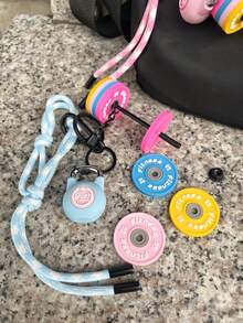 健身钥匙扣 健身房爱好者杠铃钥匙链 举重钥匙圈 硅胶杠铃片 健身房礼品 健身礼品 包饰 背包饰 - 彩色 - 查看 1