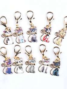 10 件珐琅可爱猫咪吊饰钥匙扣，彩色小猫，闪光，经典主题，龙虾扣，非常适合可爱的钱包/包包配件，耐用的金色钥匙扣，手提包，汽车装饰，送给猫爱好者的完美礼物，时尚配饰，彩色装饰，适合日常使用和派对，也是很棒的返校礼物，汽车配件，哥特 Y2k