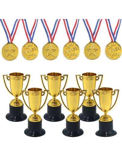12 件金奖杯学生奖品、生日礼物、派对礼品、塑料金牌、适用于运动、游戏、派对礼品和装饰、体育比赛奖品、生日派对礼物、嘉年华礼物、纪念品