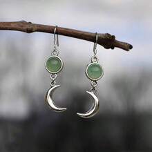复古宫廷风耳环，欧美创意宝石镶嵌耳环，镀银月亮耳环，精致圆形镶嵌绿宝石，吊坠耳环