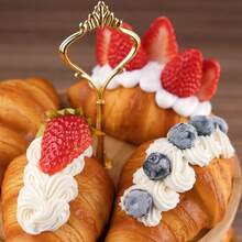 1pc 6.57inch Premium PU Realistic Croissant Bread Model, Cream Ice Cream Bread Model, Artificial Soft Bread, Fake Food Toy, Home Decor, Display For Home, Desktop, Photography Props, Stage Performance, Christmas & New Year Gift