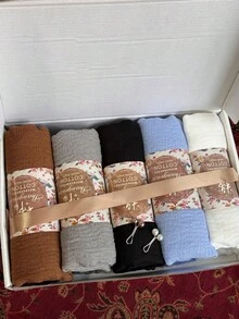 1 Box Women's Solid Color Chiffon Modal Hijab Headscarf, Casual Scarf, Viscose Headscarf, Hijab Accessories, Scarves For Women, Jersey Hijab Ribbons Decor, Multi-Colors Available, Versatile Head Wrap & Long Scarf, Can Be Used As Gifts (5 Hijabs + 2 Silk Scarf Clips) For Dress