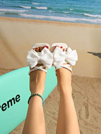 Women's Round Toe Flat Thong Sandals, Sexy Floral Decor, Comfortable Beach & Casual Wear