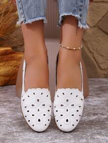 New Hollow Out Sandals For Women, Fashion Ventilated Slip On Flat Shoes, Non-Slip Casual Comfort Lace Decor Shoes, Suitable For All Seasons, White And Beige Colors - White - View 3