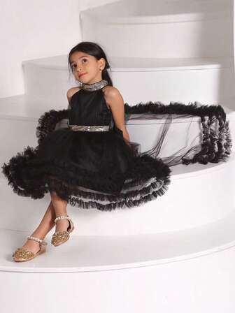 新款碎花露肩公主裙带拖尾，适合女孩生日派对、舞台表演和摄影