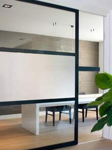 1卷磨砂隐私窗膜 - 静电吸附可移除玻璃膜 - 防紫外线，适用于办公室、会议室、浴室、客厅 - 17.5 x 118 英寸 - 無色 - 查看 16