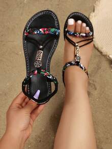 Damskie sandały w stylu boho z koralikami, płaskie, codzienne, plażowe kapcie, odpowiednie do noszenia wewnątrz i na zewnątrz, uniwersalne na wiosnę i lato