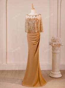 Nuovo arrivo Scialle pesantemente decorato con perline e paillettes, Elegante abito da sera a sirena senza spalline con scialle incluso