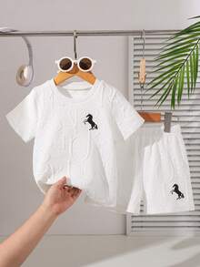 2 件套幼儿男孩夏季休闲服装套装：可爱卡通马和英文字母印花短袖 T 恤搭配短裤 - 白色 - 查看 2