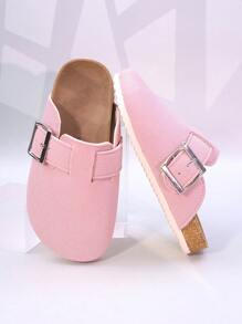 Un paio di pantofole di moda unisex per bambini, di colore unito, traspiranti, leggere e versatili, adatte sia per l'interno che per l'esterno, spiaggia, adatte per tutte le stagioni