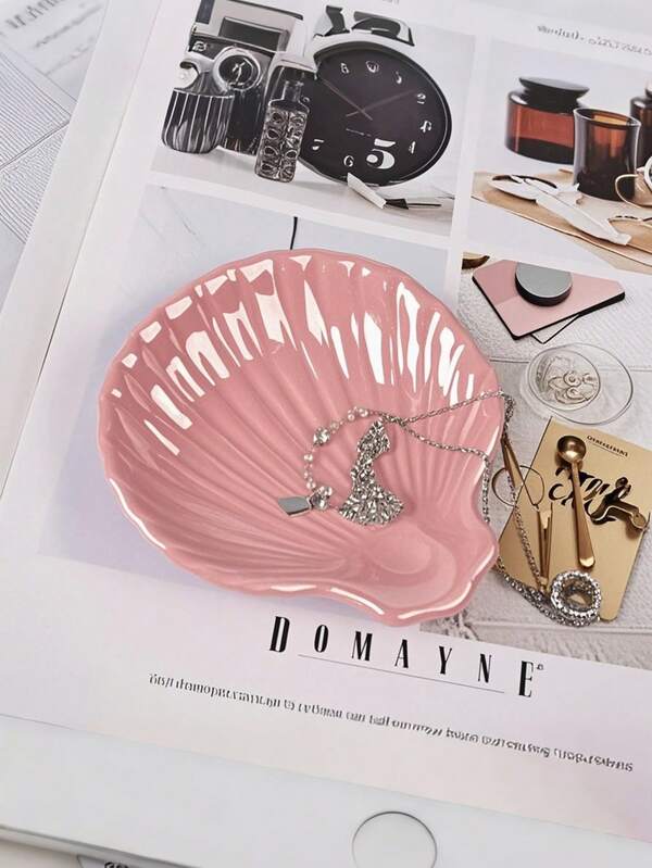 1 pièce de plateau à bijoux en céramique de forme de coquillage nacrée exquise. Petit plateau de rangement, petit plat, support pour collier, support pour bague, plateau d'affichage, plateau de table, plateau à bibelots, céramique pour boucles d'oreilles. Décoration de chambre, commode. Cadeau de la Saint-Valentin, décoration de mariage.