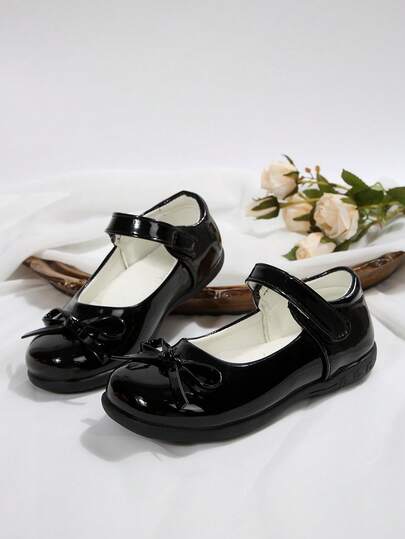 黑色漆皮亮面性能鞋、公主鞋、软底休闲鞋、圆头平底鞋