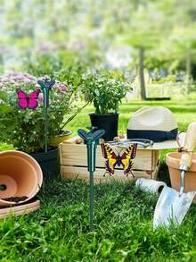 1/2/3/4pcs Solar Flying Butterfly Moving Fluttering Butterfly Decoration Decorative Waterproof Garden Post Centerpiece Suitable For Outdoor Decoration Of Home Yard Path Garden Landscape