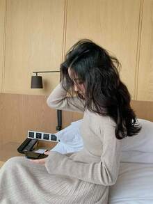 Women Sweater Dresses - 卡其色 - 查看 2