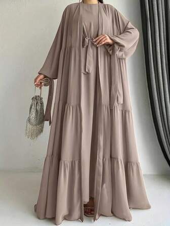 2 件套：褶皱吊带上衣和外套连衣裙、端庄长袍